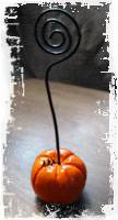 Pumpkin Wire Picture Holders