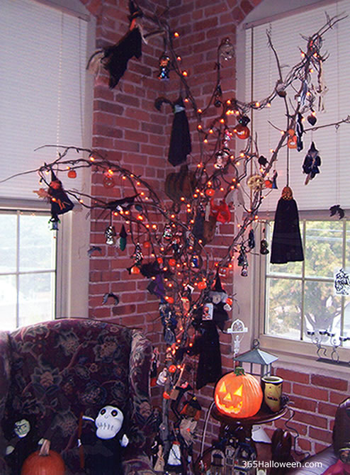 Hallowe'en Tree 2002