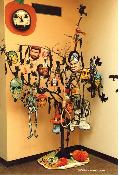 Hallowe'en Tree mid-80s